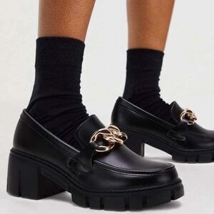 TINSTREE Platform Loafers Black Gold Chain Sz 8 Chunky Lug Sole Shoes Preppy